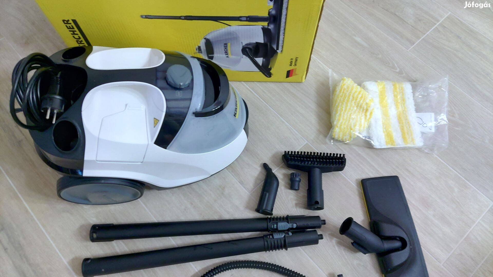 Nagynyomású gőztisztító kiegészítőkkel Karcher