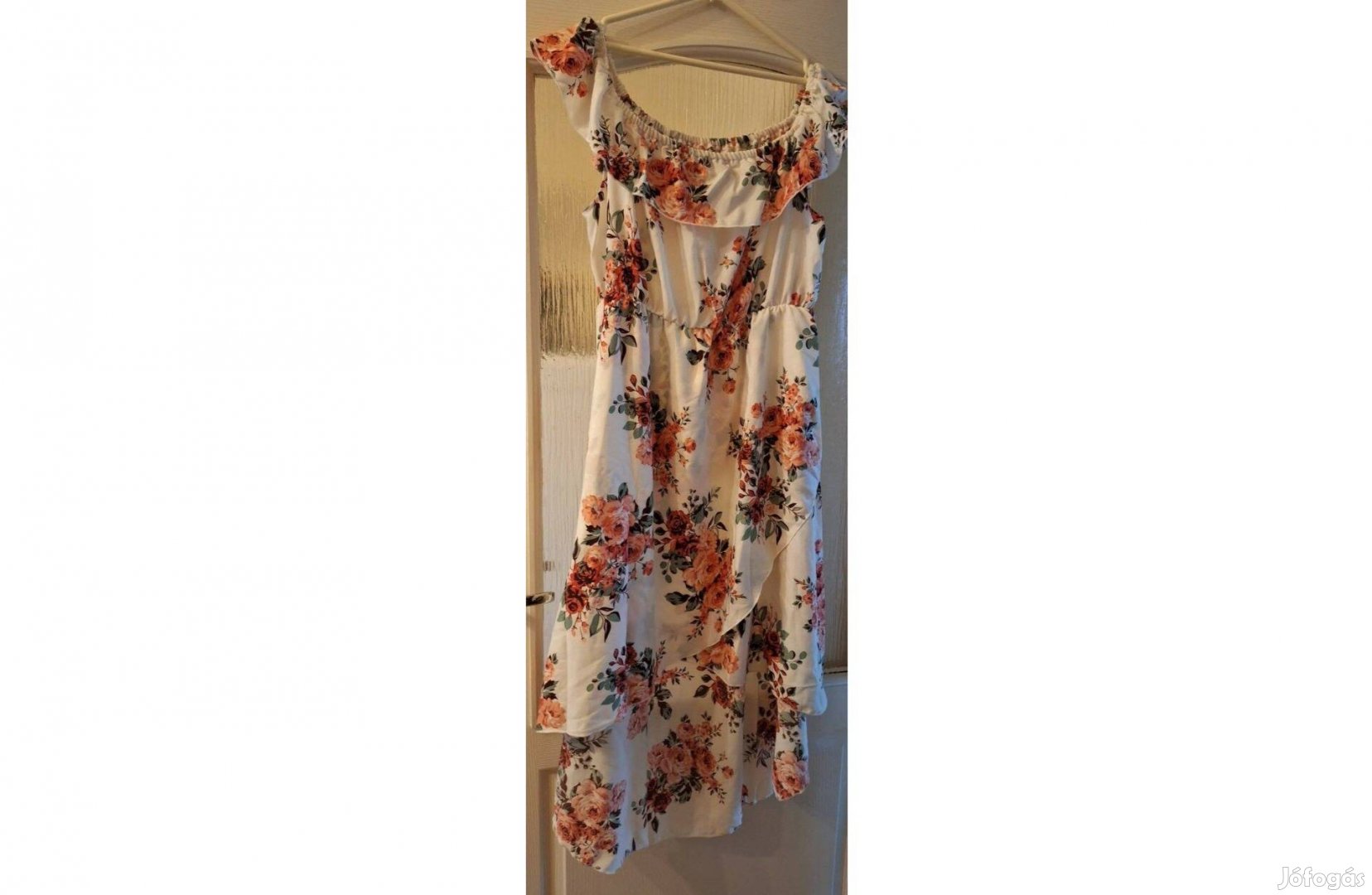 Nagyobb méretre csinos új ruha