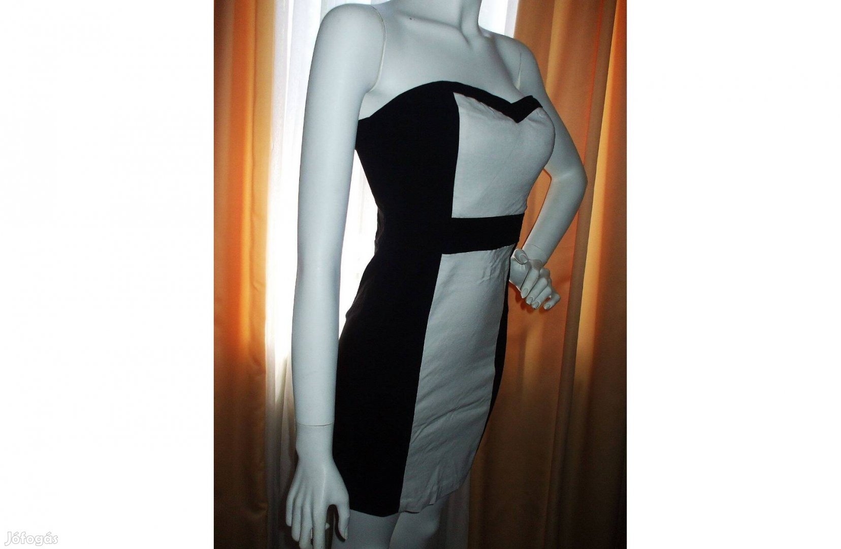 Nagyon elegáns minőségi "Tally Weijl" ,fekete-fehér karcsúsító ruha