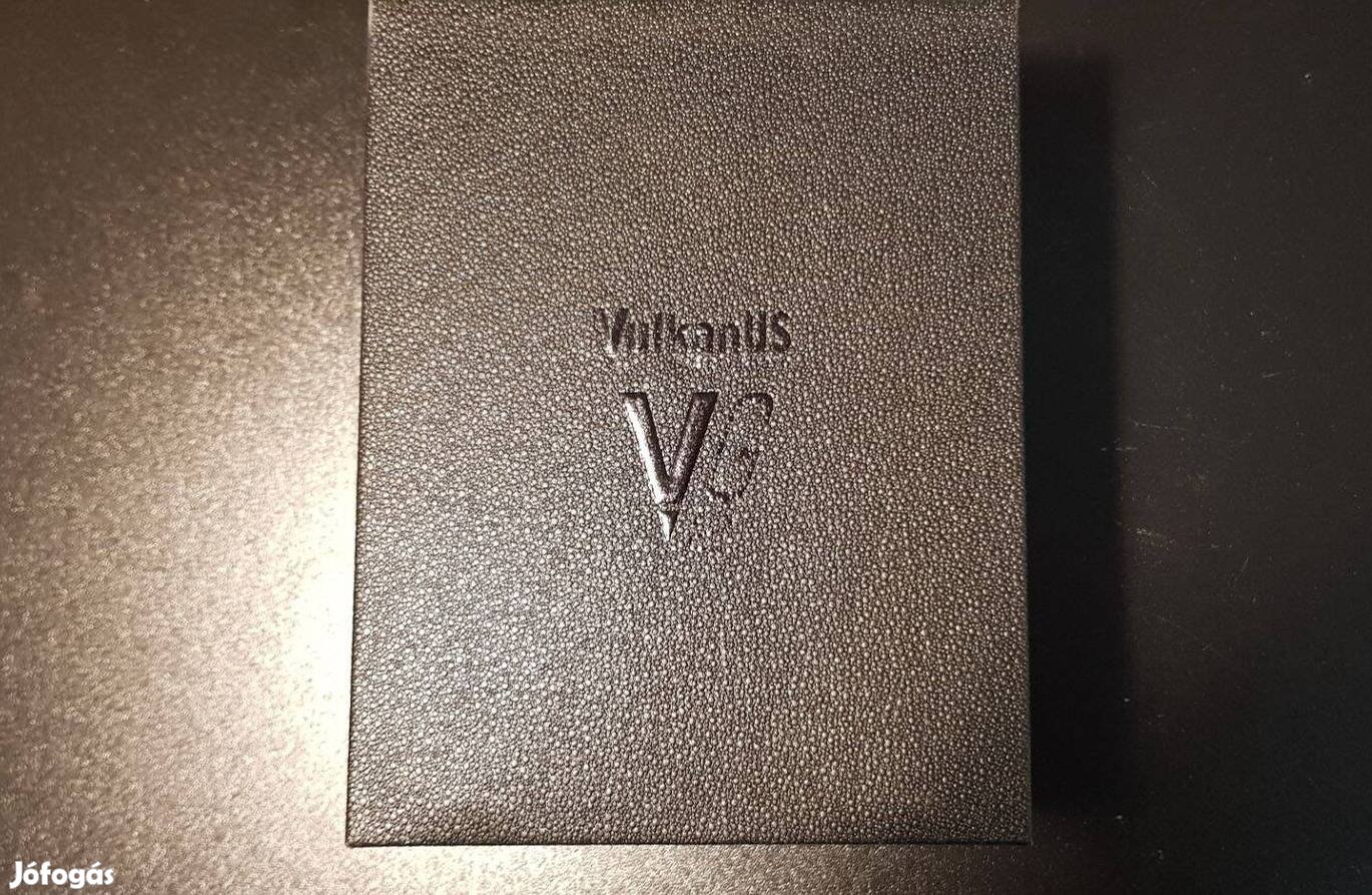 Nagyon erős díszdoboz Vulkanus felirattal doboz csomagolás
