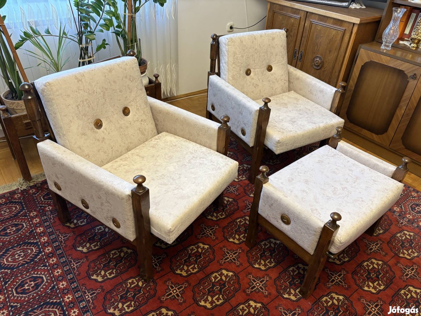 Nagyon jó állapotú Agria ülőgarnitúra eladó