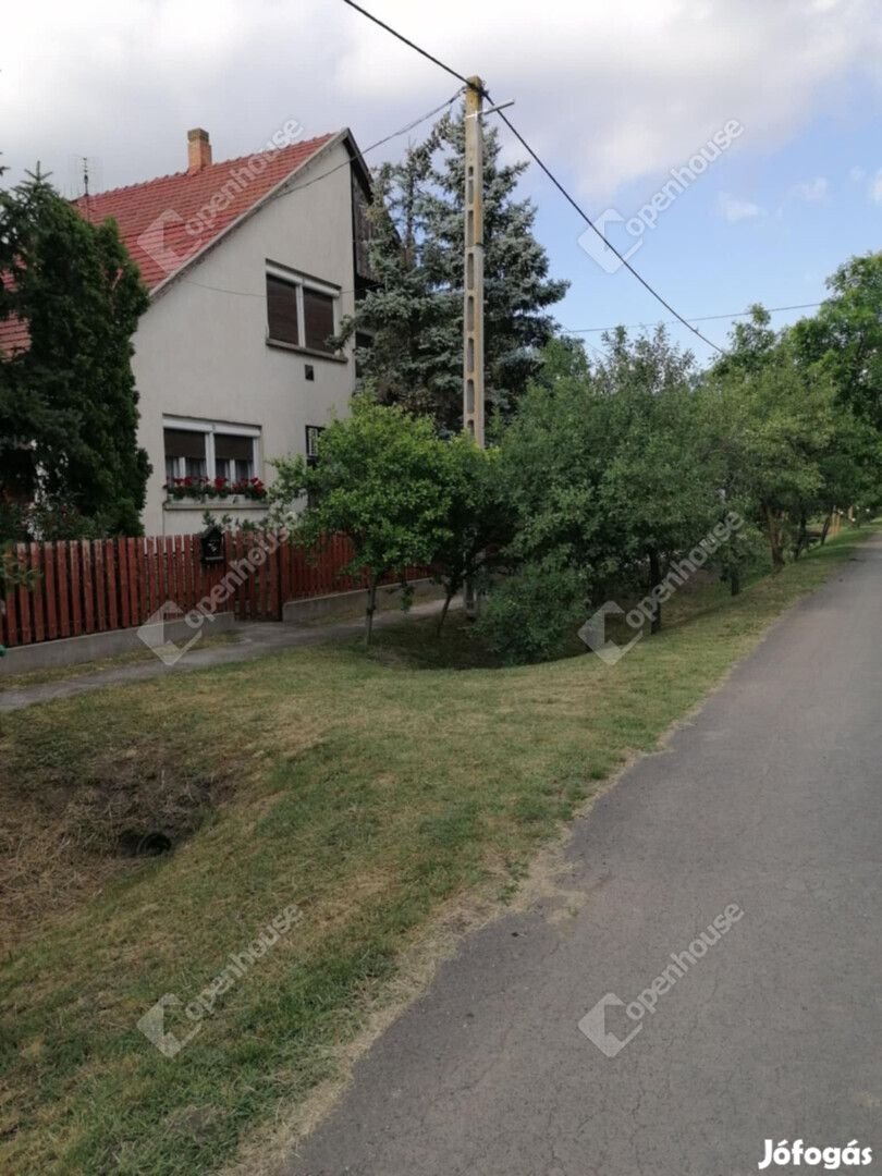 Nagyon masszív, jó állapotú családi ház Muronyba eladó!