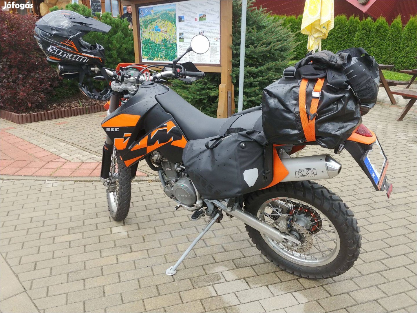 Nagyon megkímélt KTM 625 SXC friss műszakival