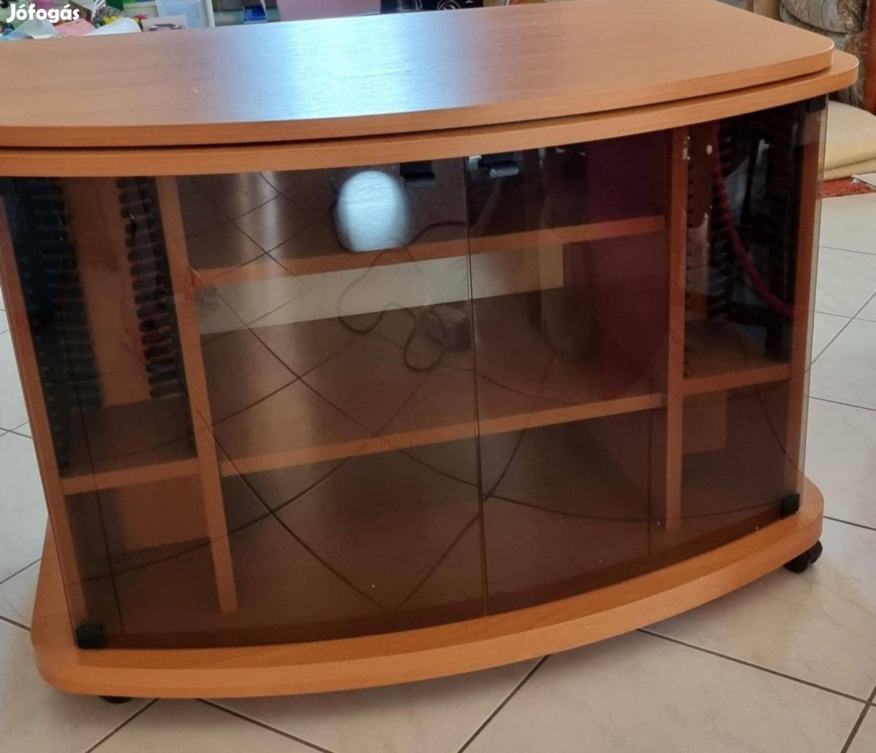 Nagyon szép Tv állvány