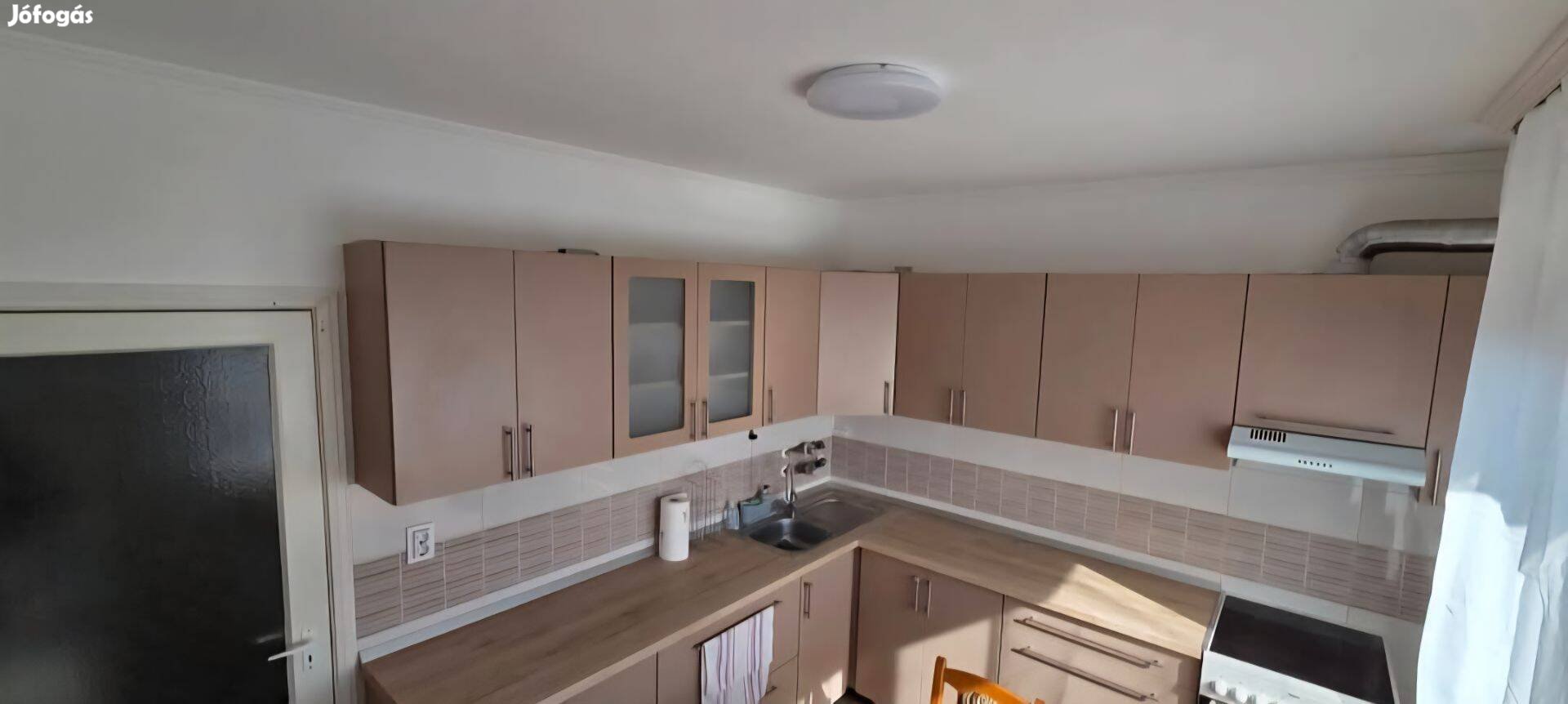 Nagyon szép kis lakás kiadó Nyíregyházán a Dohány utcán