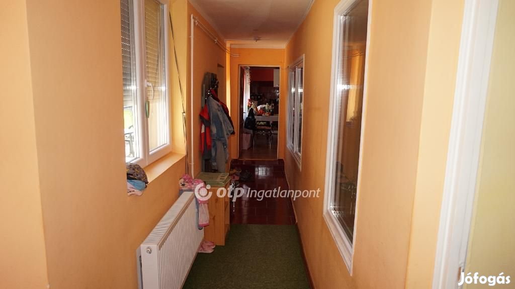 Nagyrédei 110 nm-es ház eladó