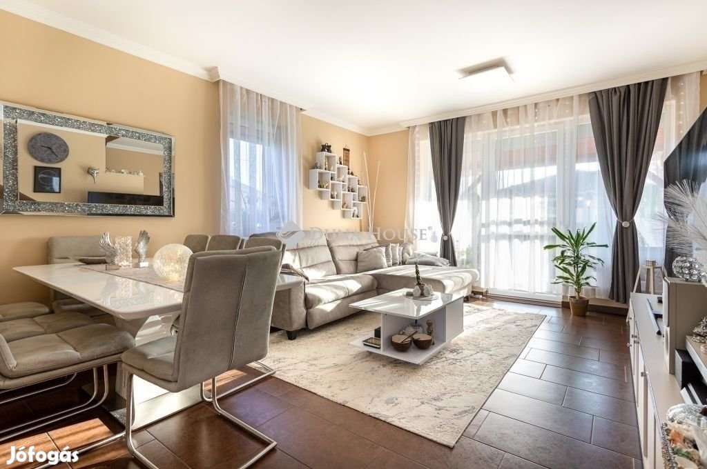 Nagytarcsai eladó 84 nm-es ház