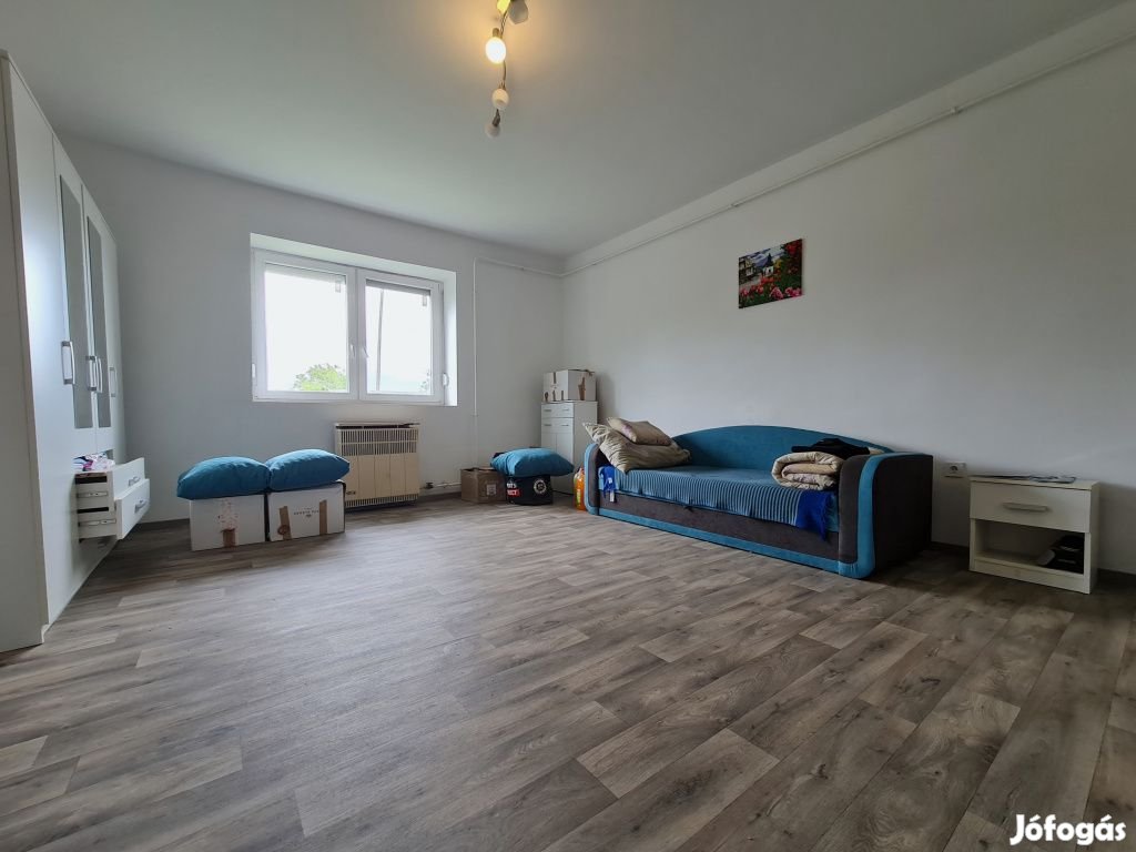 Nagyút, Gesztenye utca, 54 m2-es, családi ház, 1 szobás, átlagos