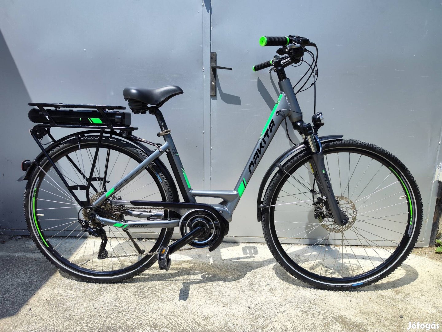 Nakita 28' Trekking E-Bike kerékpár 