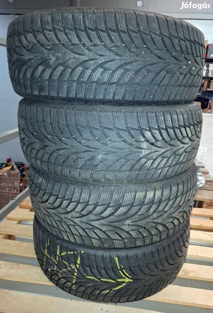 Nankang 215/55 R17 téli gumiabroncs garnitúra