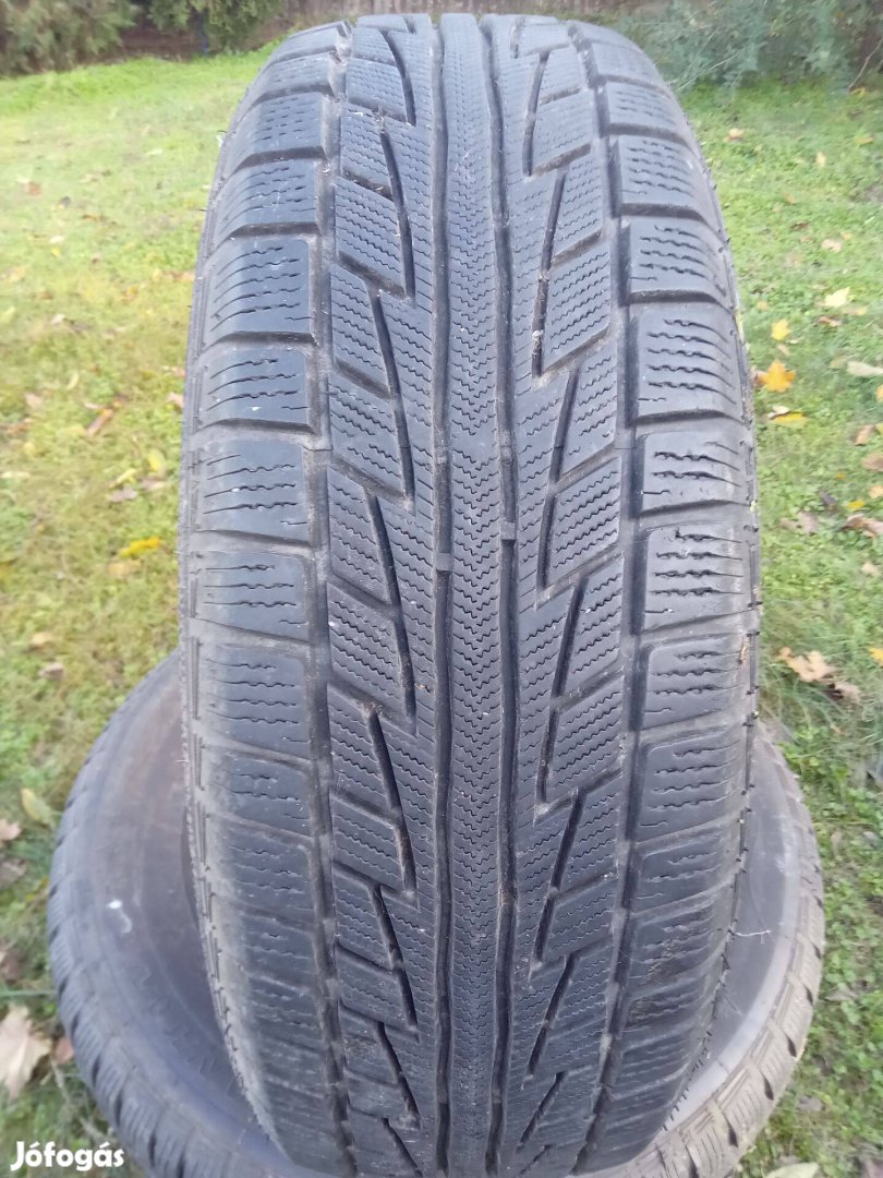 Nankang 215/65R16 téli