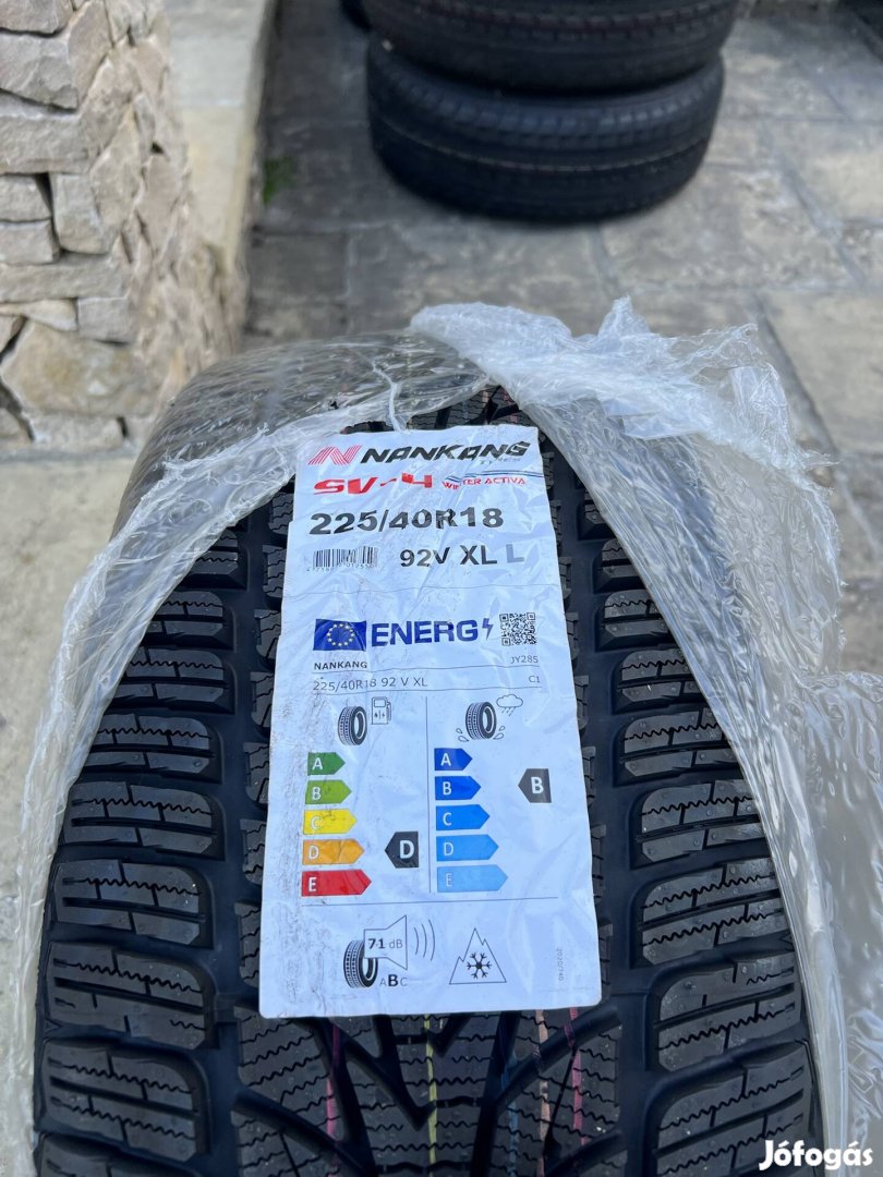 Nankang 225/40R18  4 évszak (új)