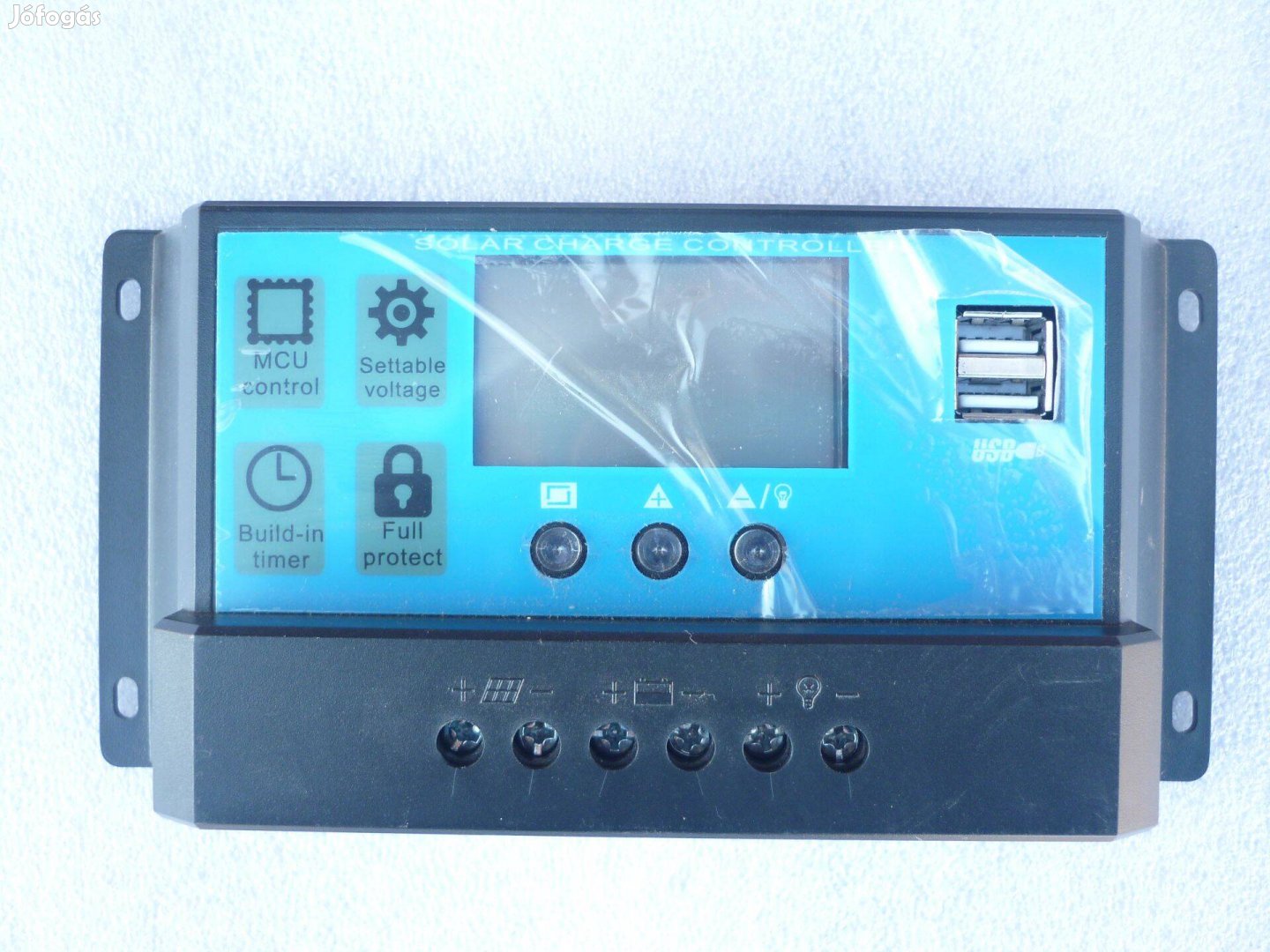 Napelemes töltésvezérlő 12v/24v