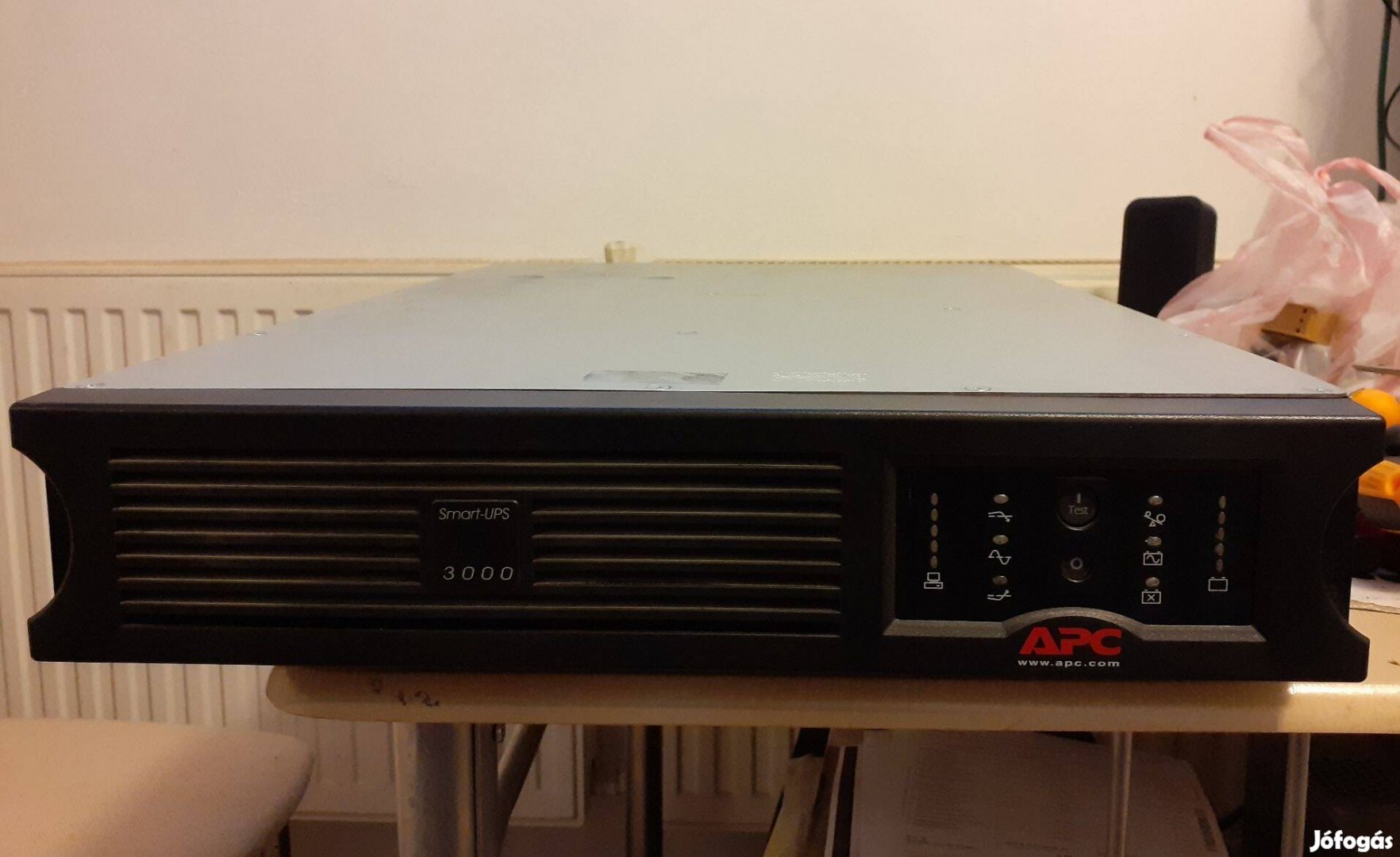 Napelemhez valódi szinusz inverter, APC Smart UPS, szünetmentes táp