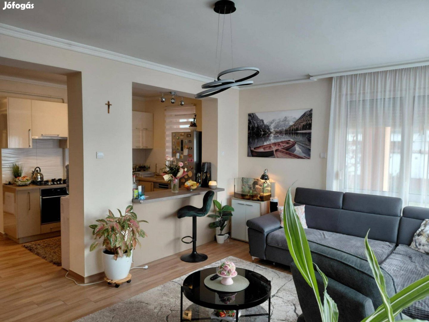 Napfényes, kandalló 2 teraszos családi ház Felsőpázsiton!