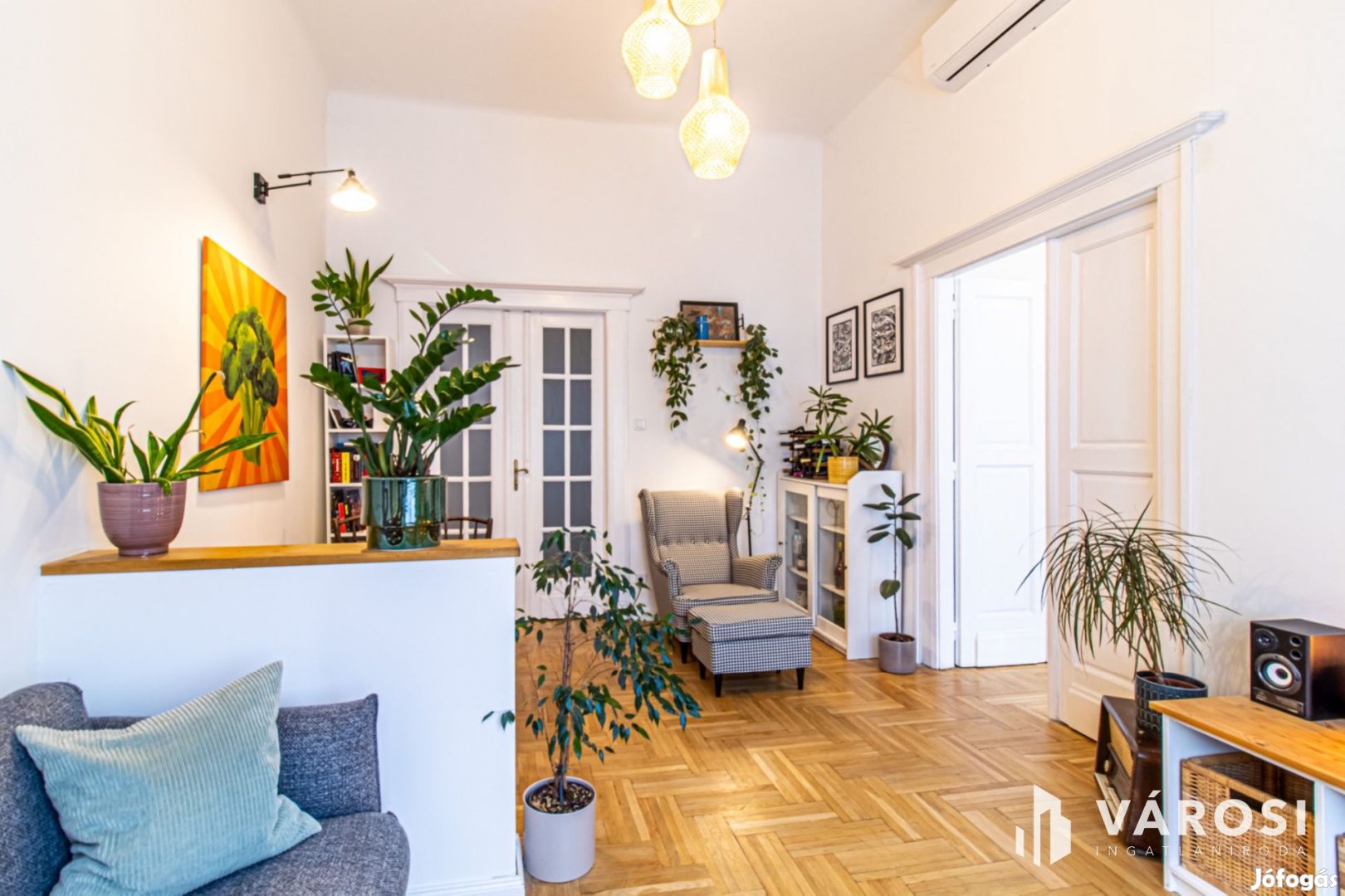 Napfényes és stílusos lakás a Belgrád rakparton