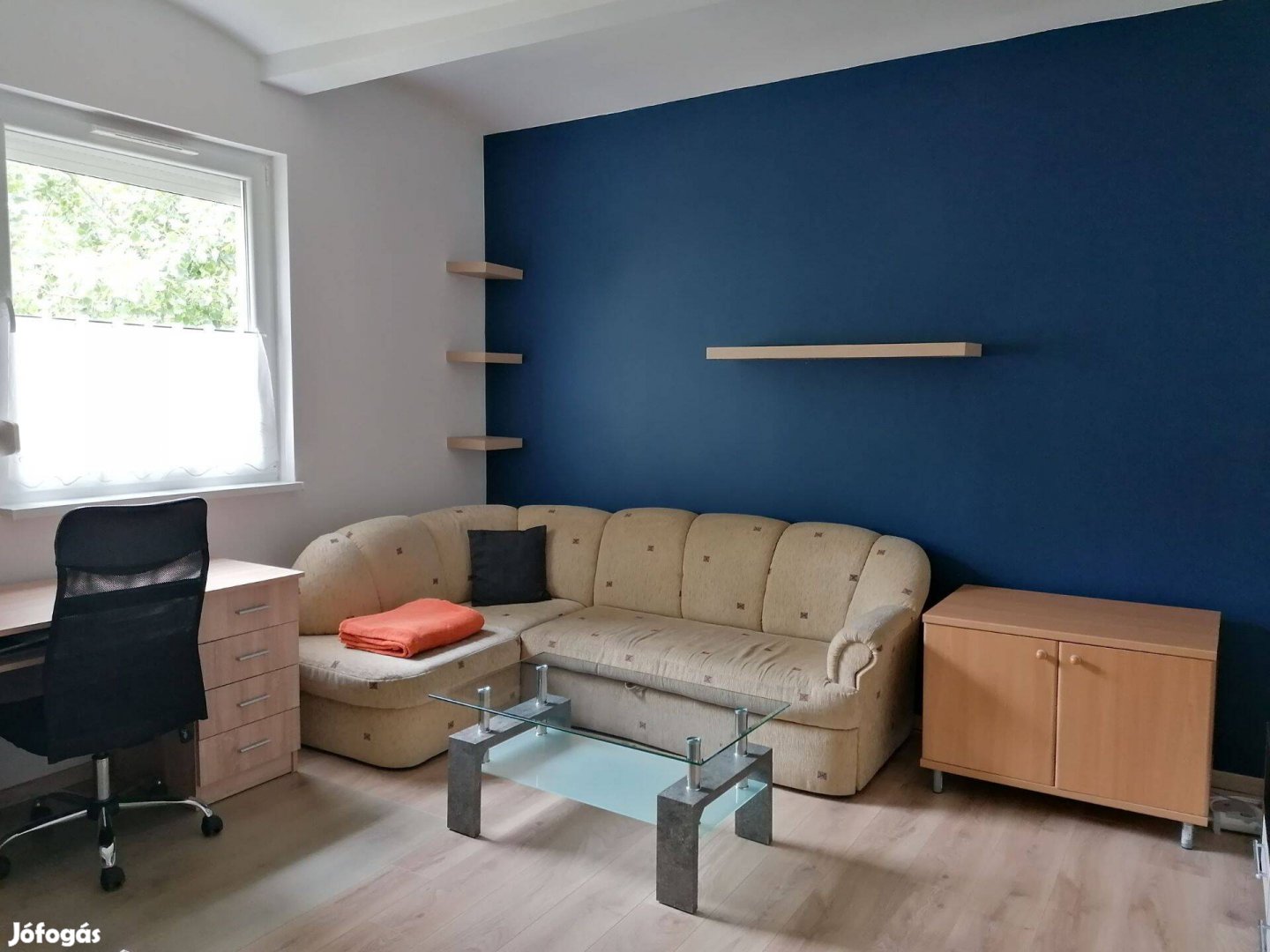 Napfényes lakás Angyalföldön