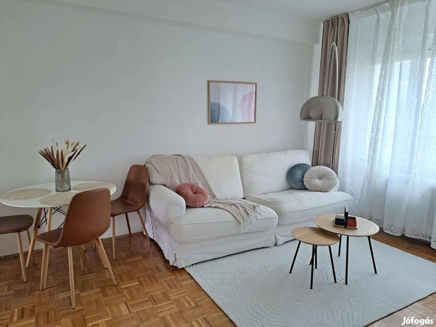 Napfényes lakás a Margit sziget szomszédjában