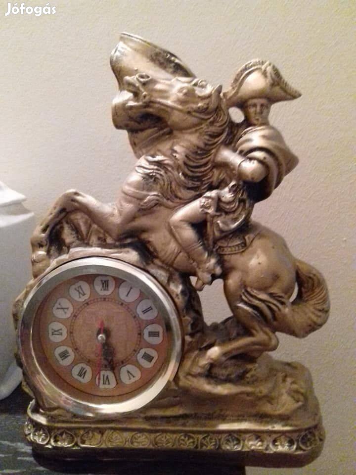 Napoleon óra-szobor