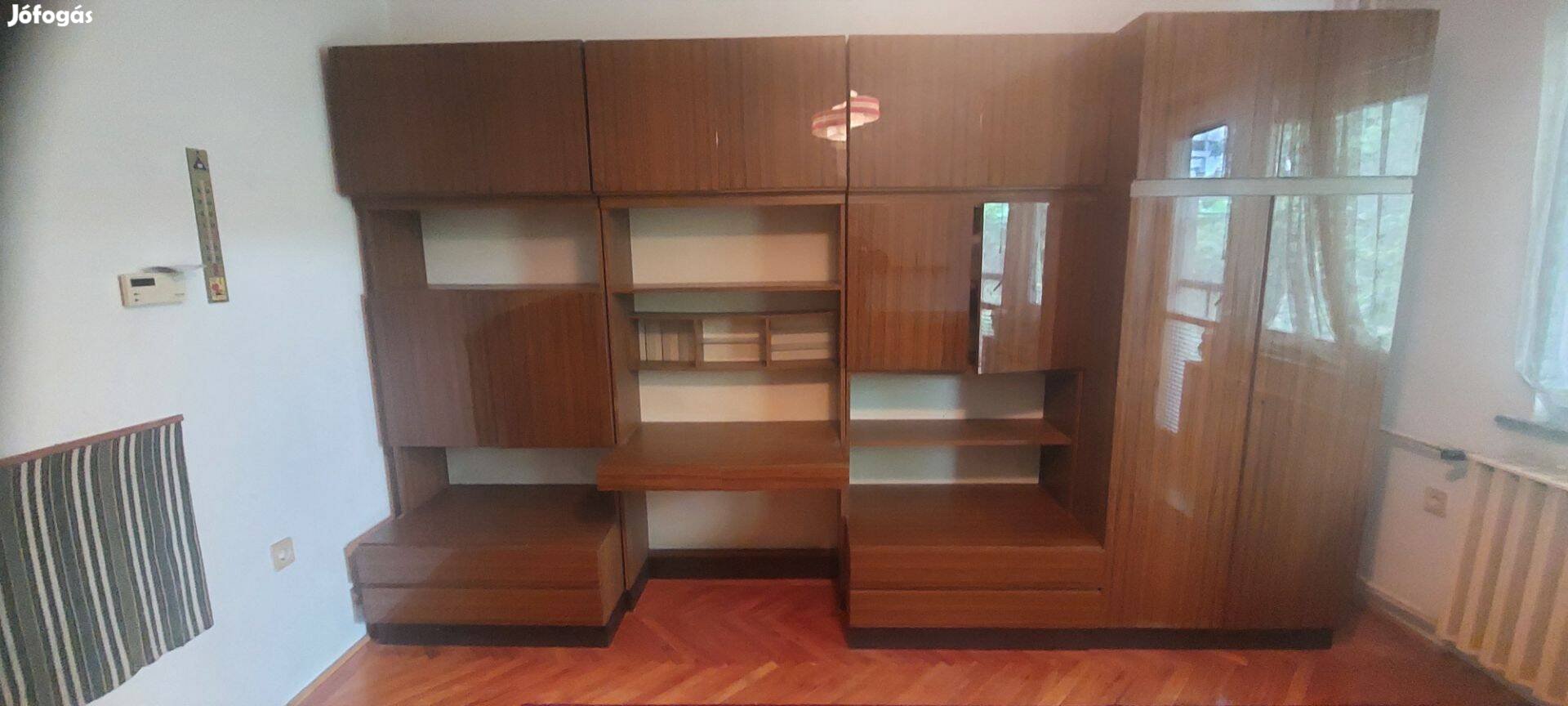 Nappali szekrénysor eladó!