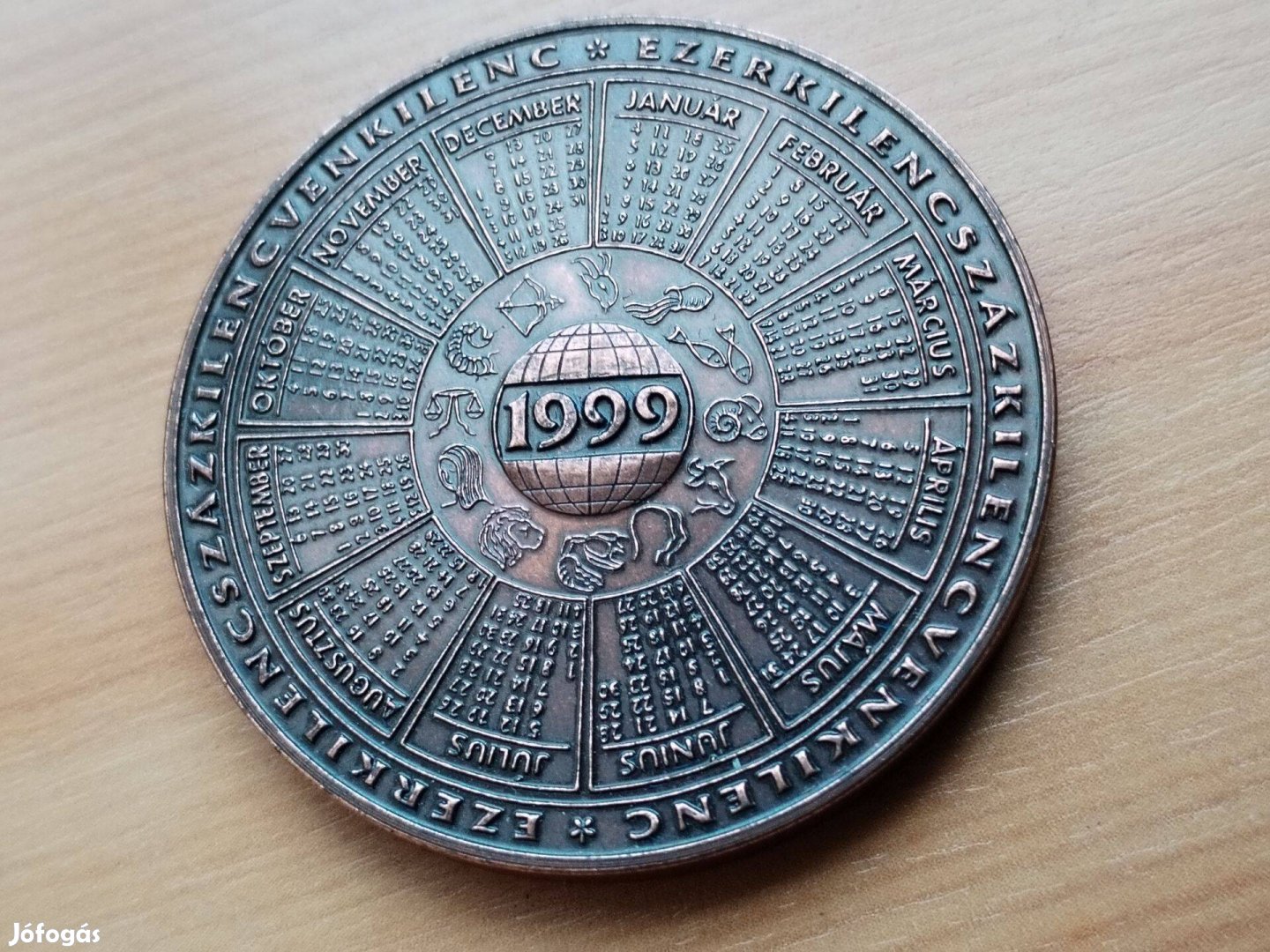 Naptár bronz érem 1999-es