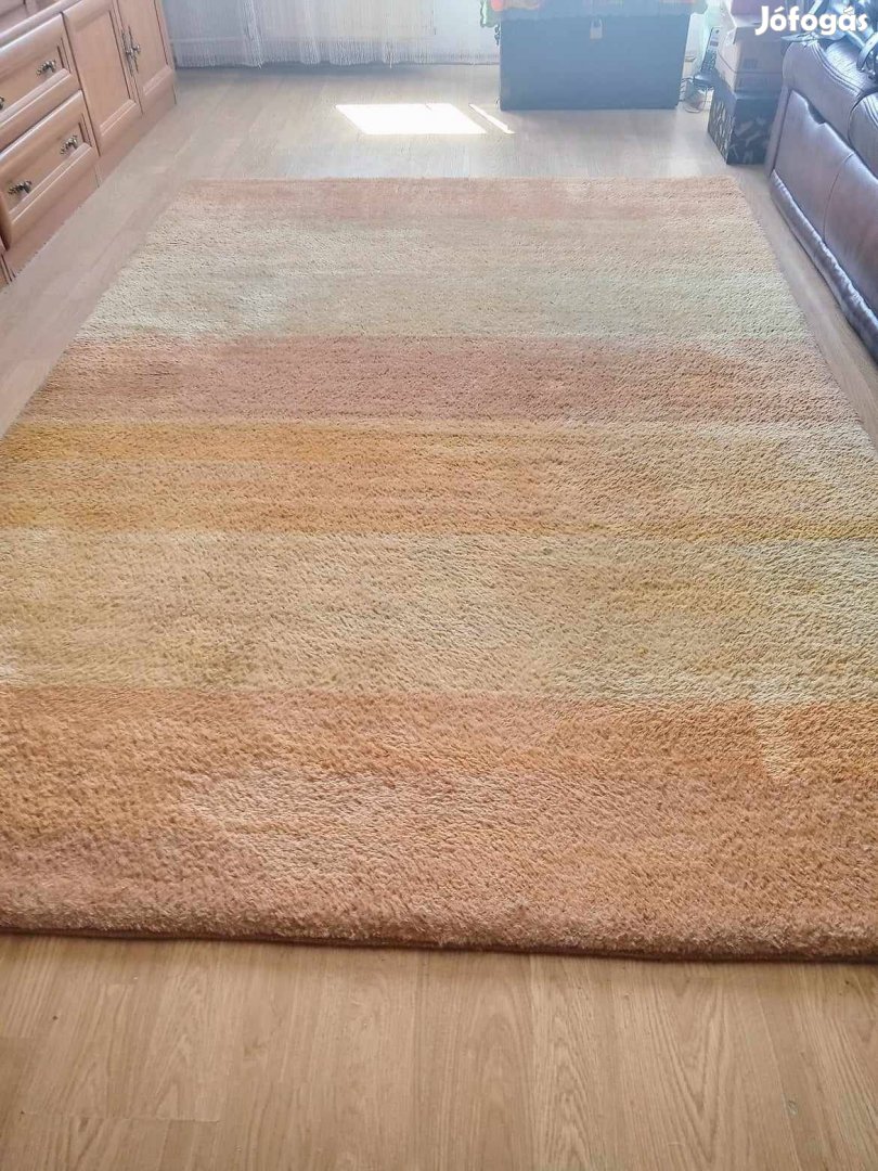 Narancssárga sávos szőnyeg