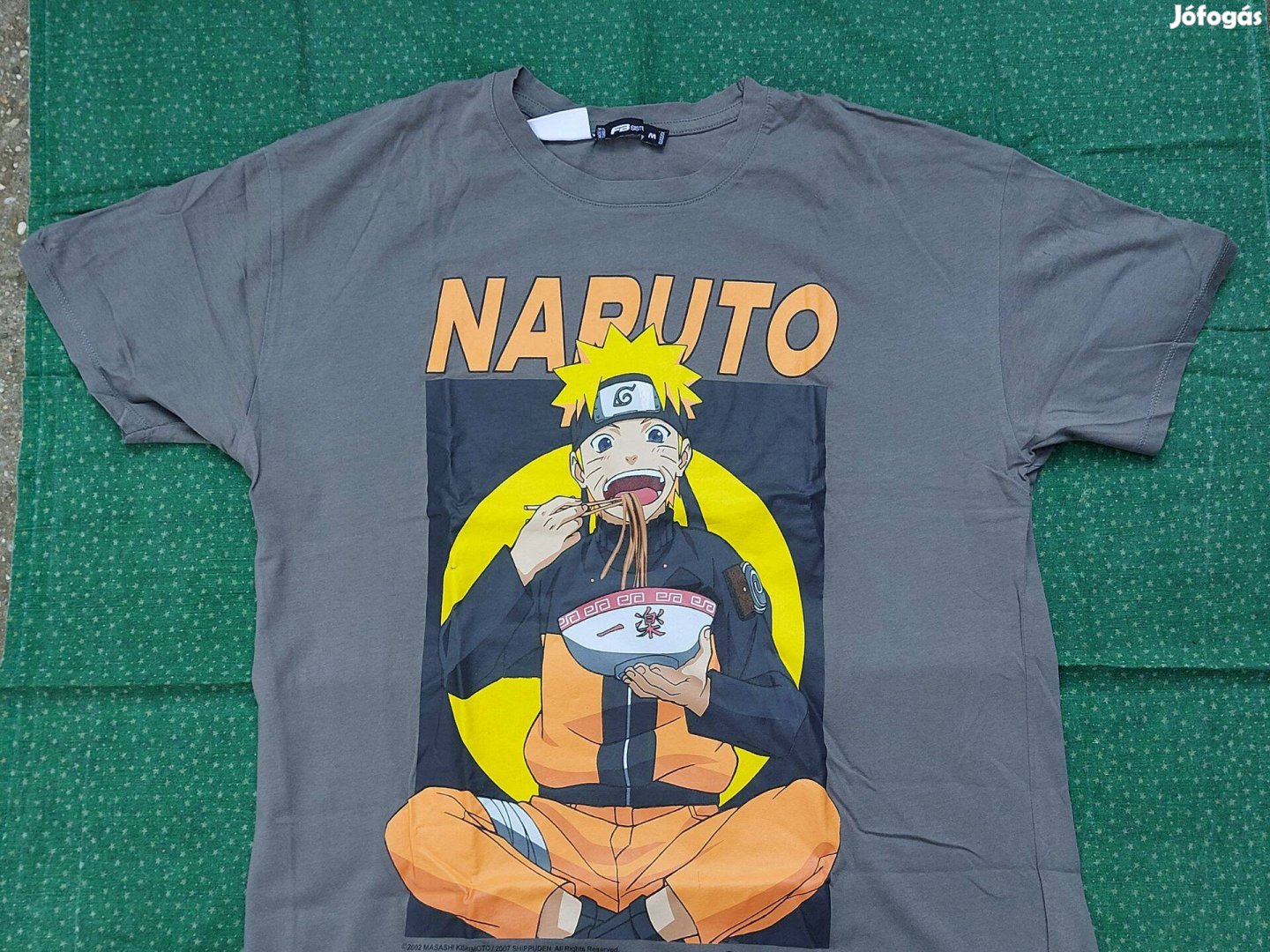 Naruto mintás grafitszürke póló, M-es