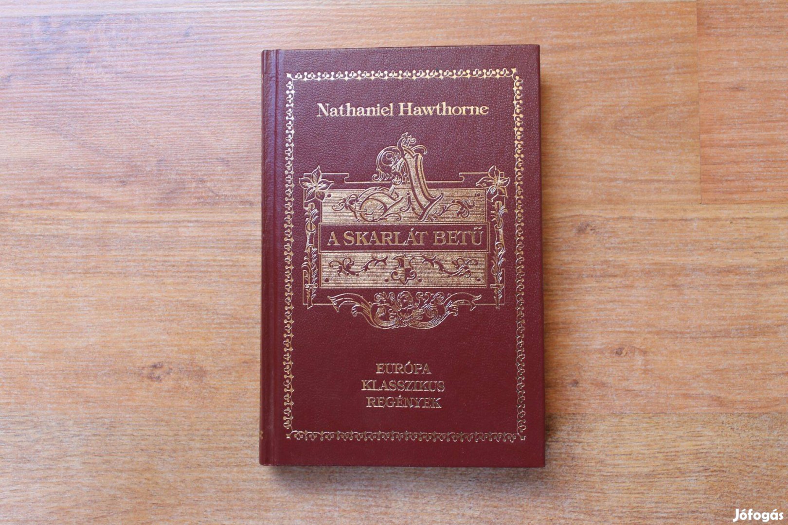 Nathaniel Hawthorne - A skarlát betű