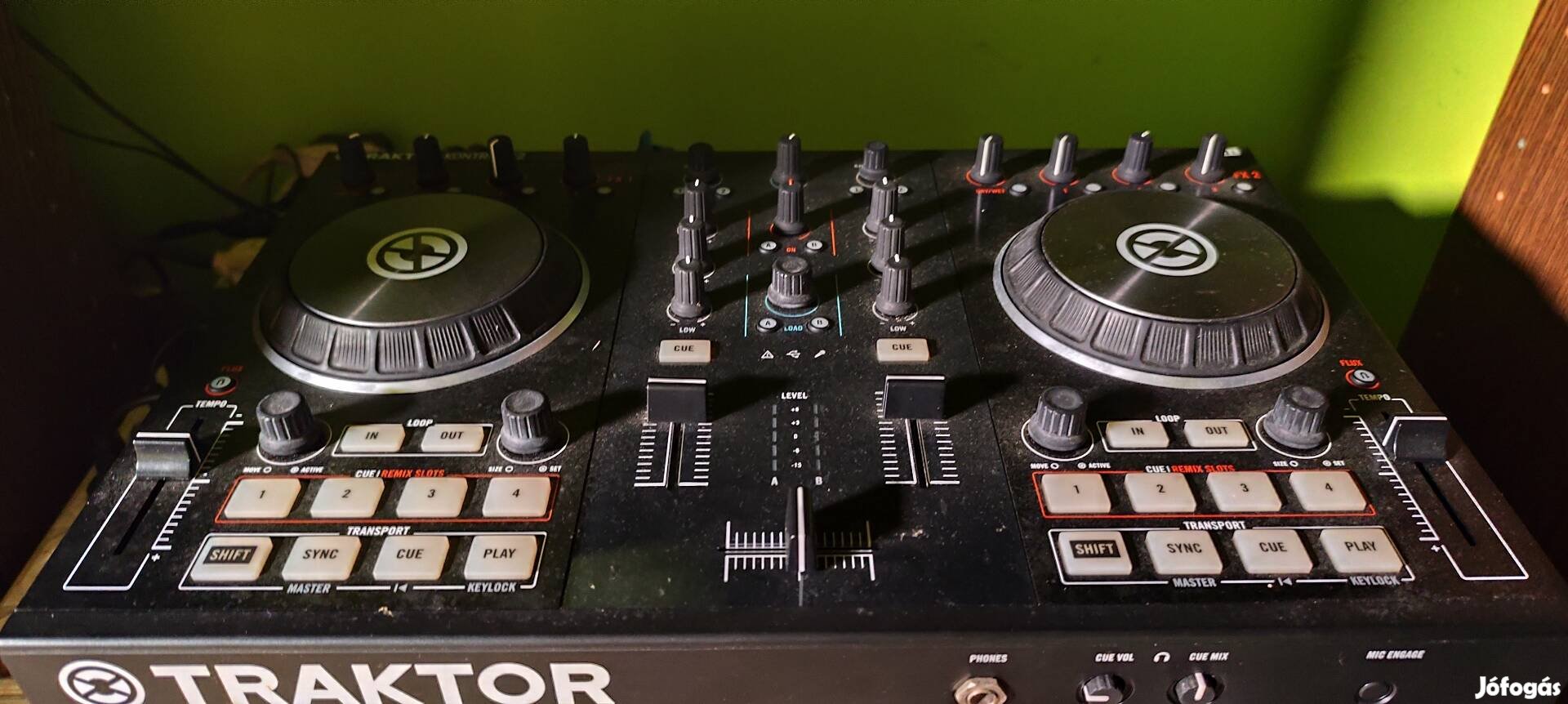 Native Instrument Traktor Kontrol S2 MK2 