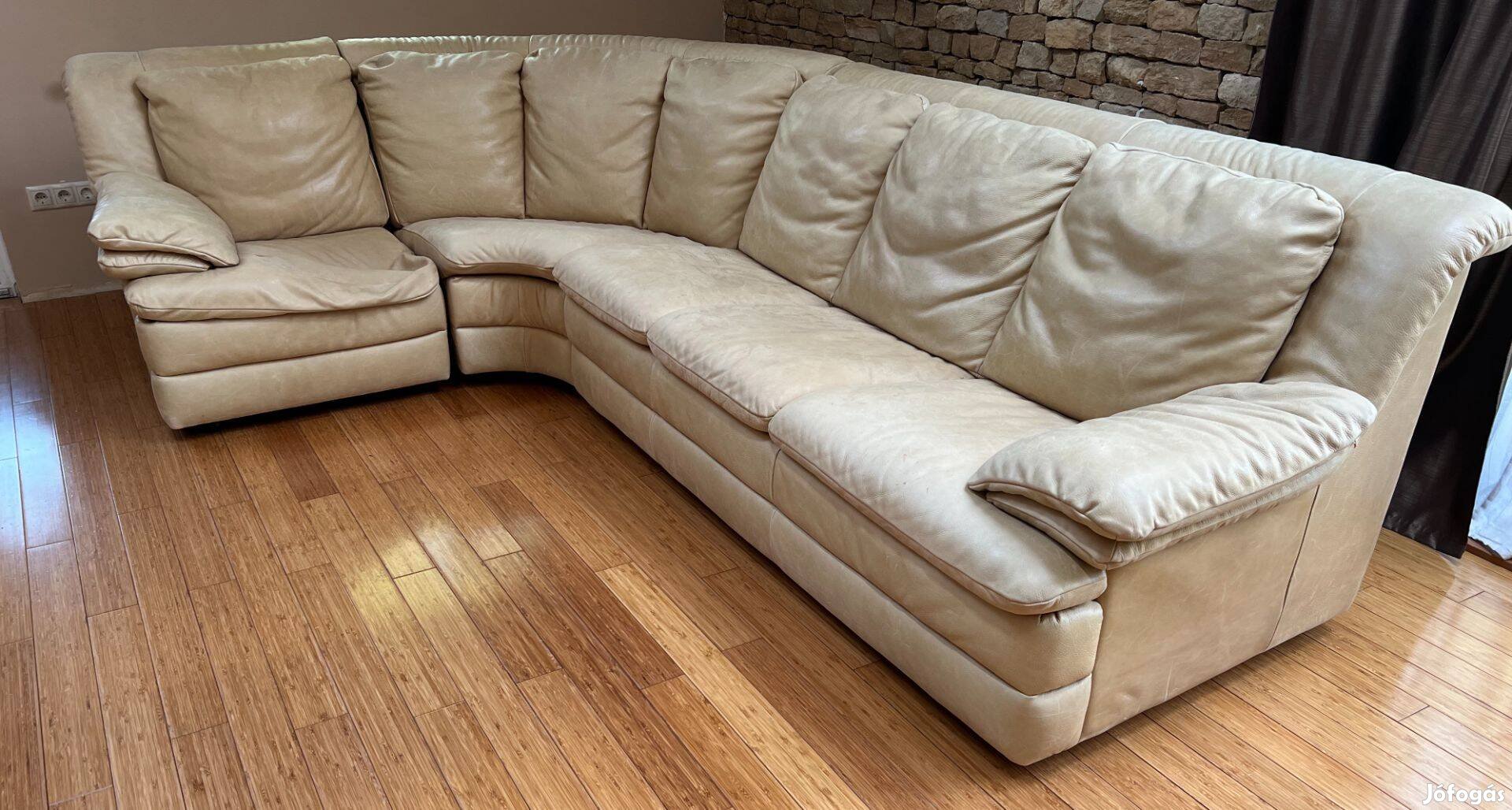 Natuzzi bőr ággyá alakítható kanapé