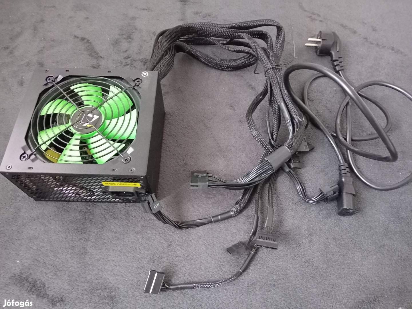 Nbase 500W Tápegység