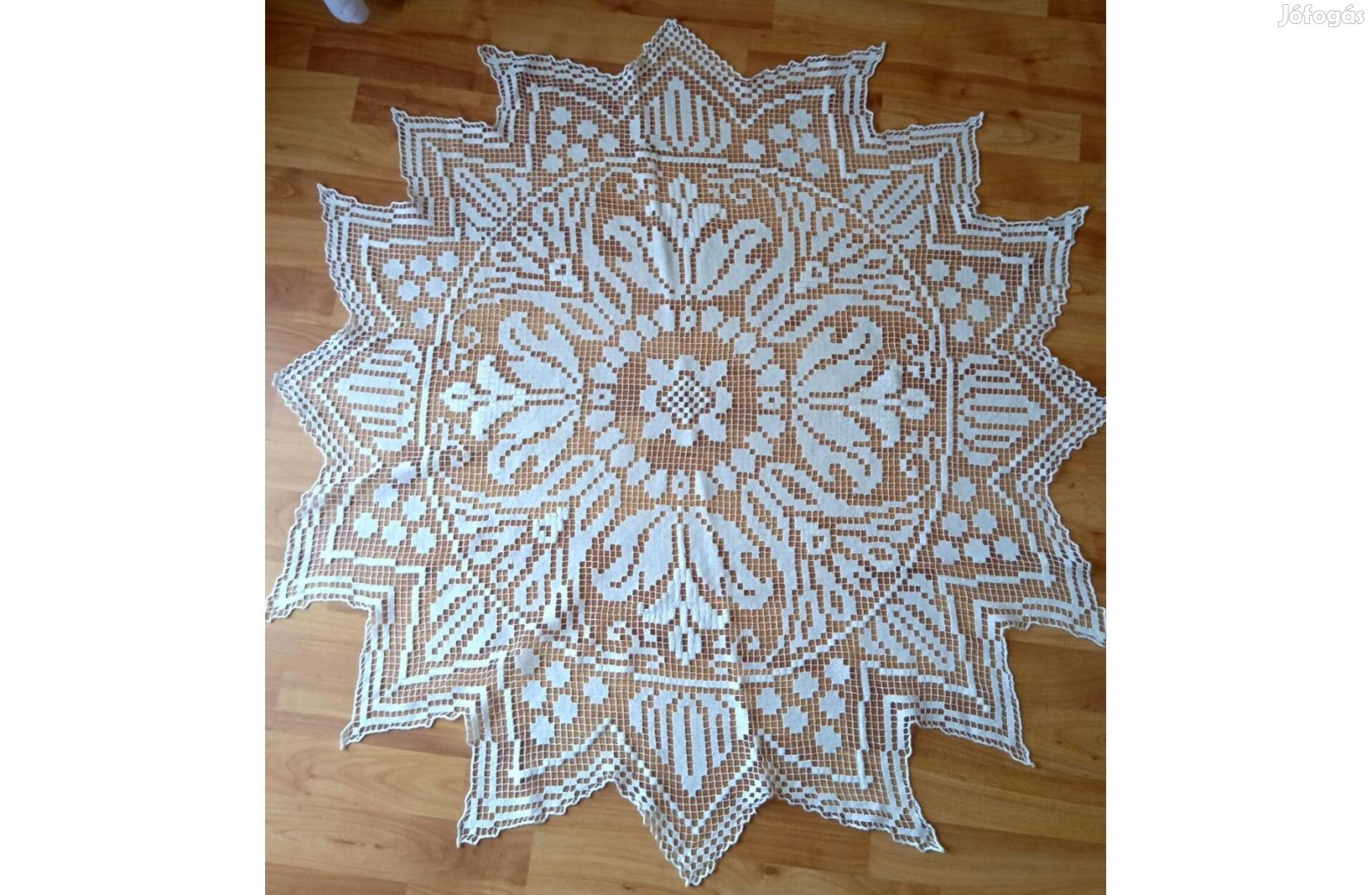 Necc asztalterítő kézimunka