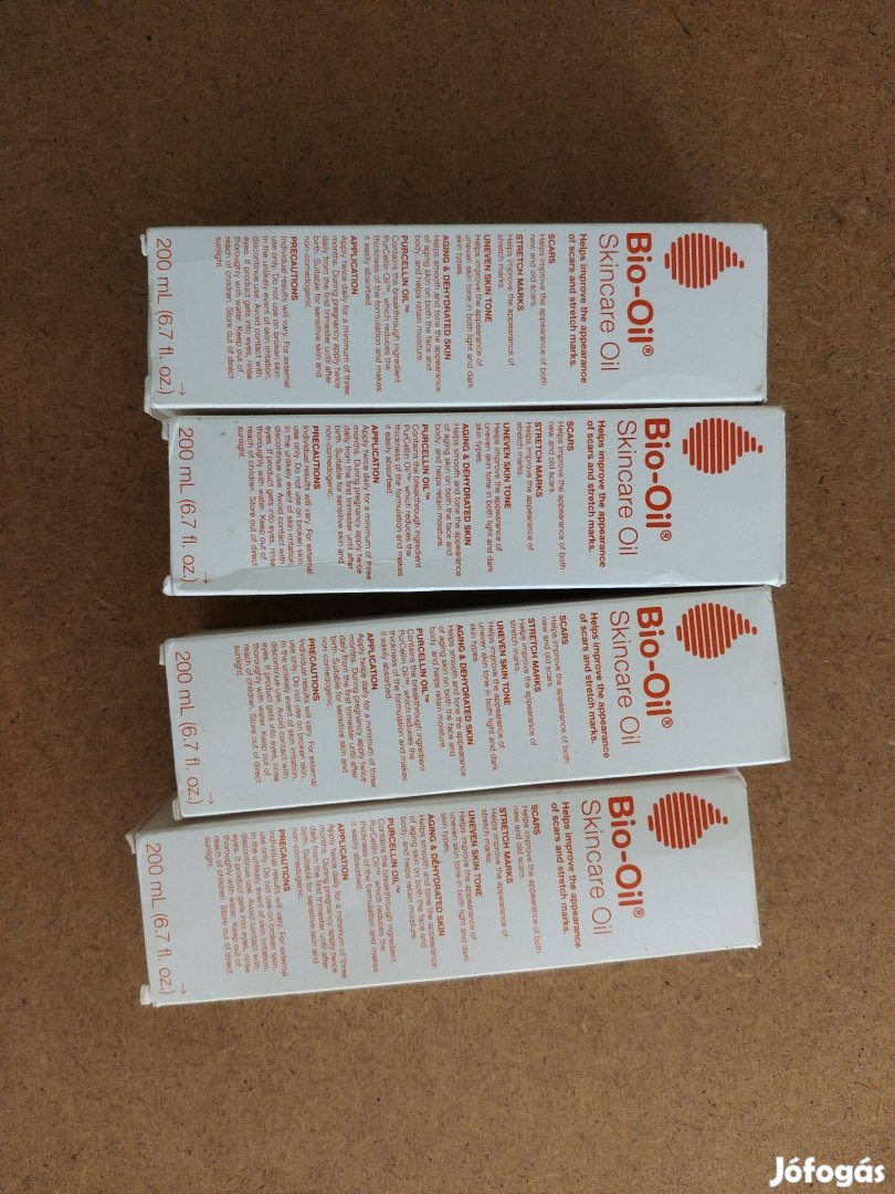 Négy darab Bio-Oil, bontatlan