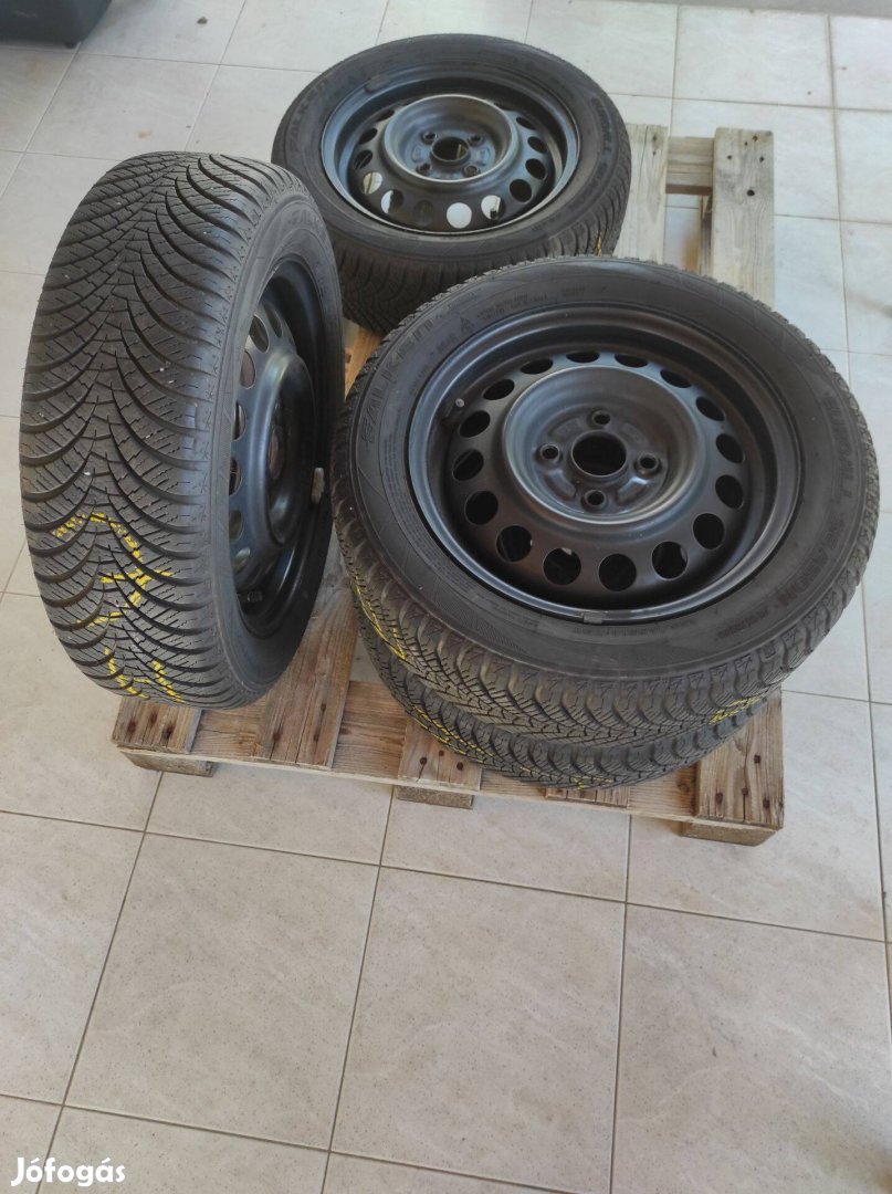 Négy évszakos gumiszett eladó