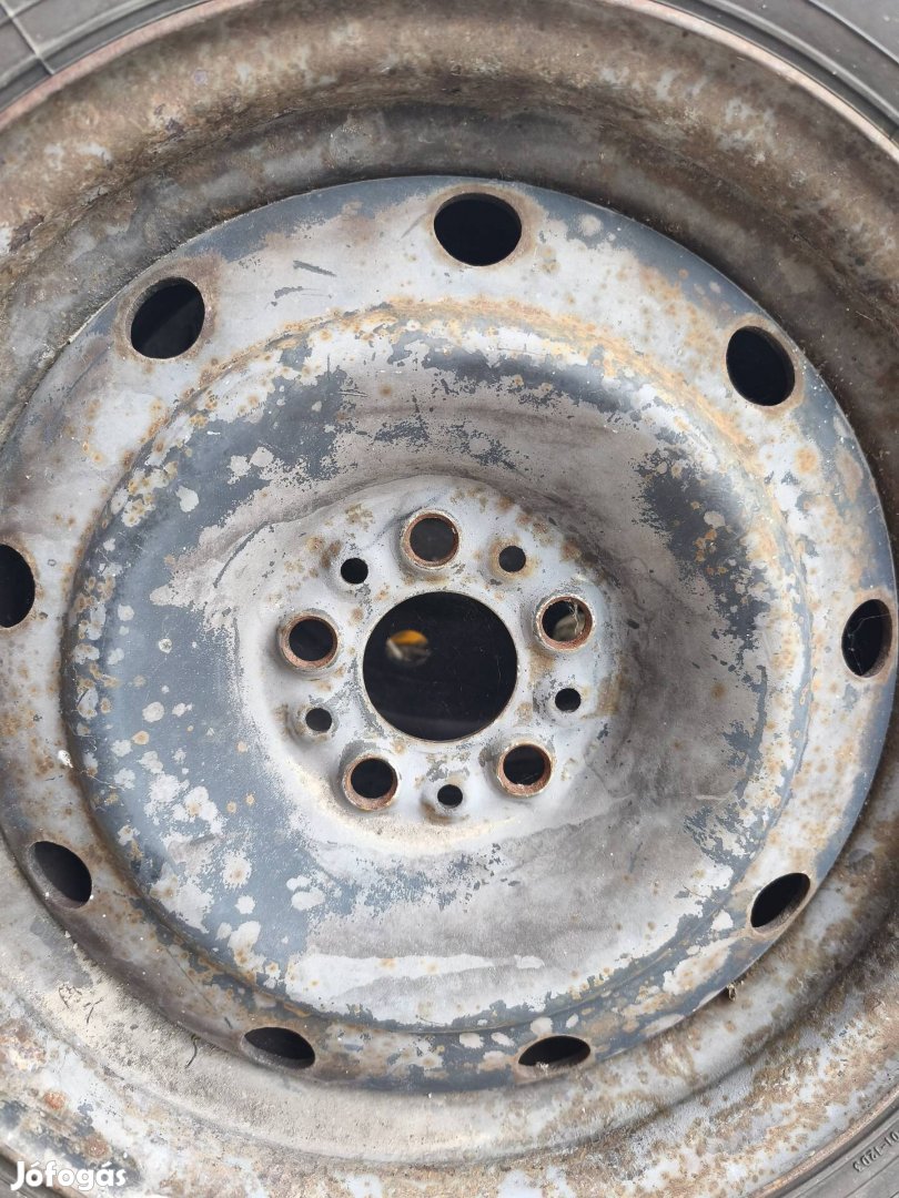 Négy komplett kerék ,egyben eladó