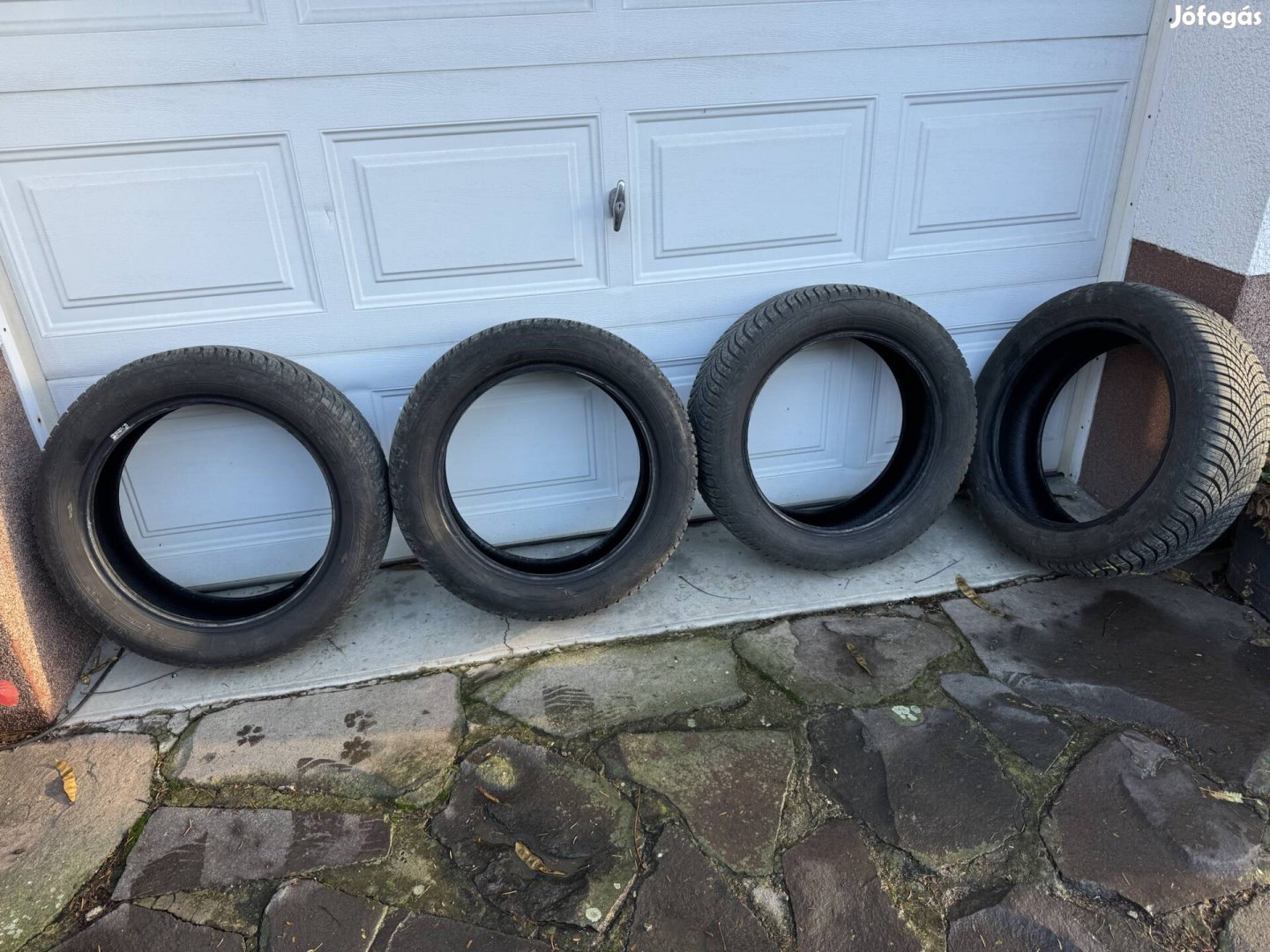 Négyévszakos autógumi