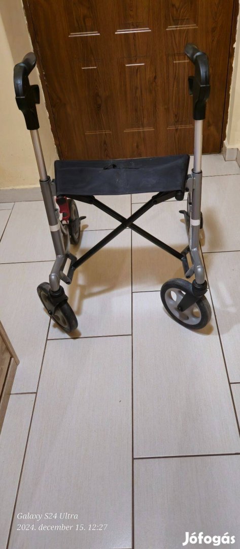 Négykerekű Rollator