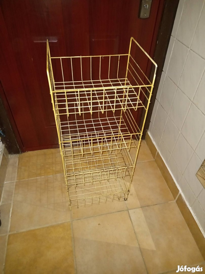 Négypolcos tároló