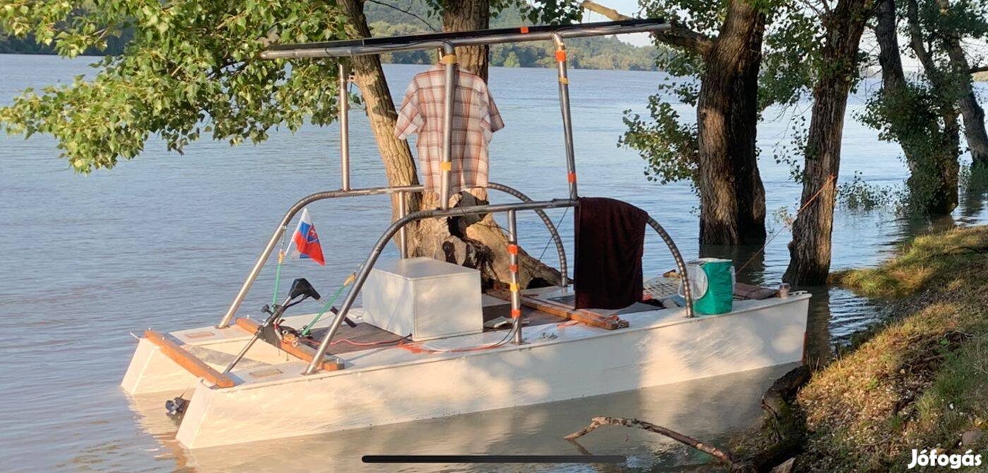 Neked Egy Hajó, Nekem Egy Parkolóhely!