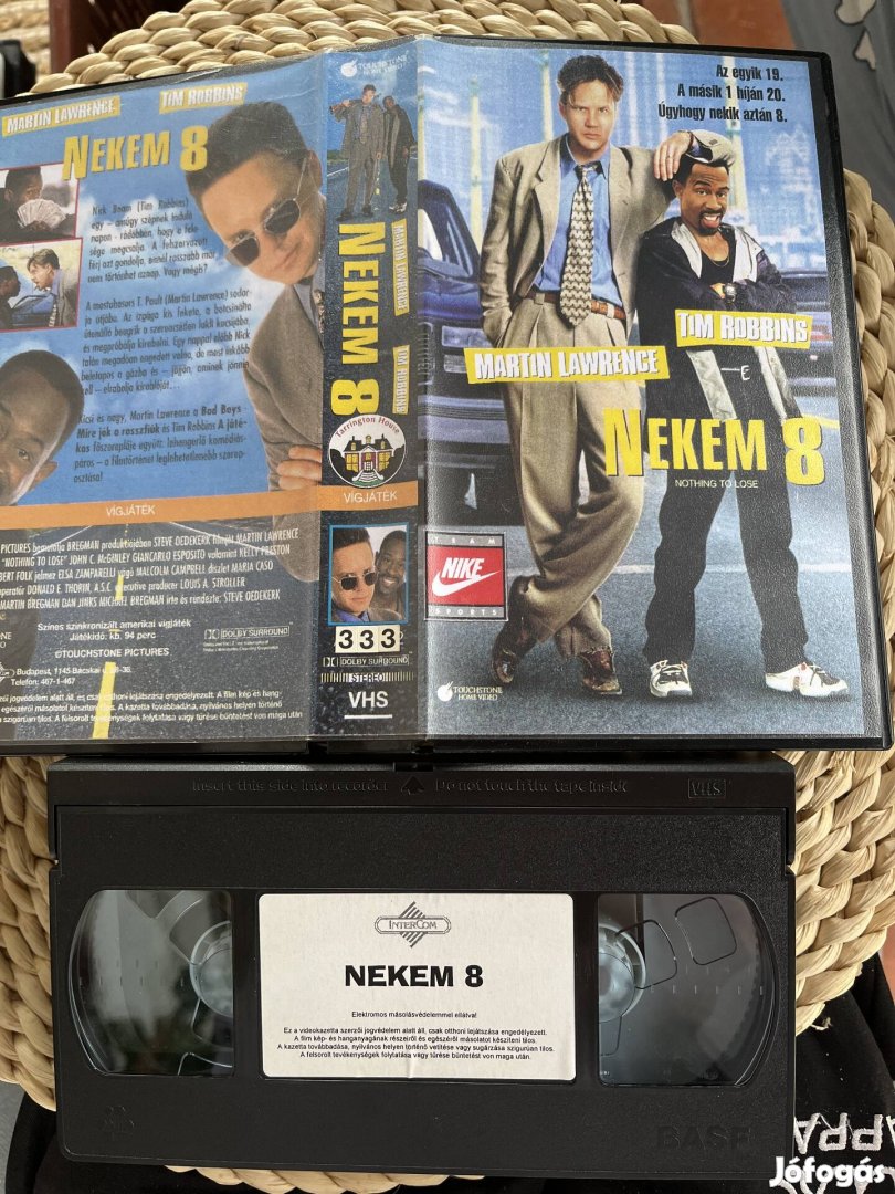 Nekem 8 vhs. 