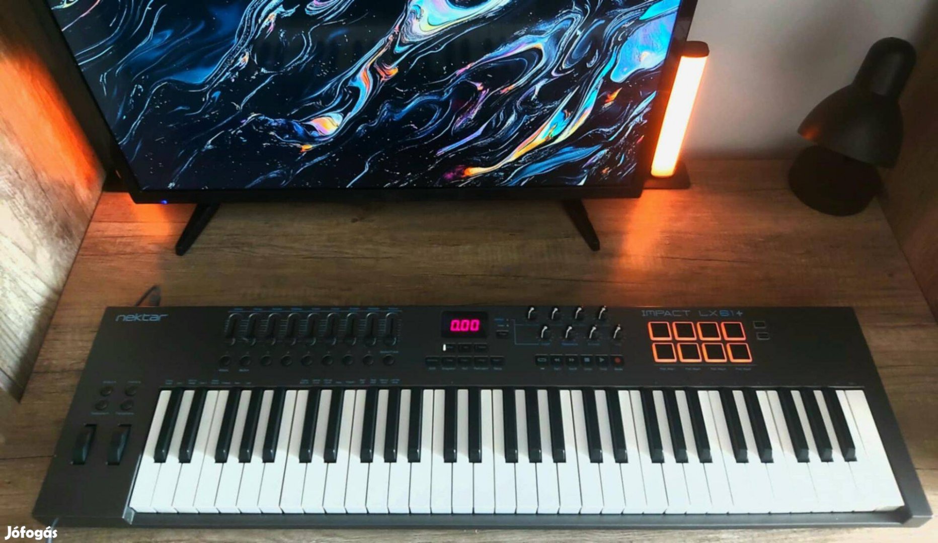 Nektar Impact LX61- USB MIDI kontroller