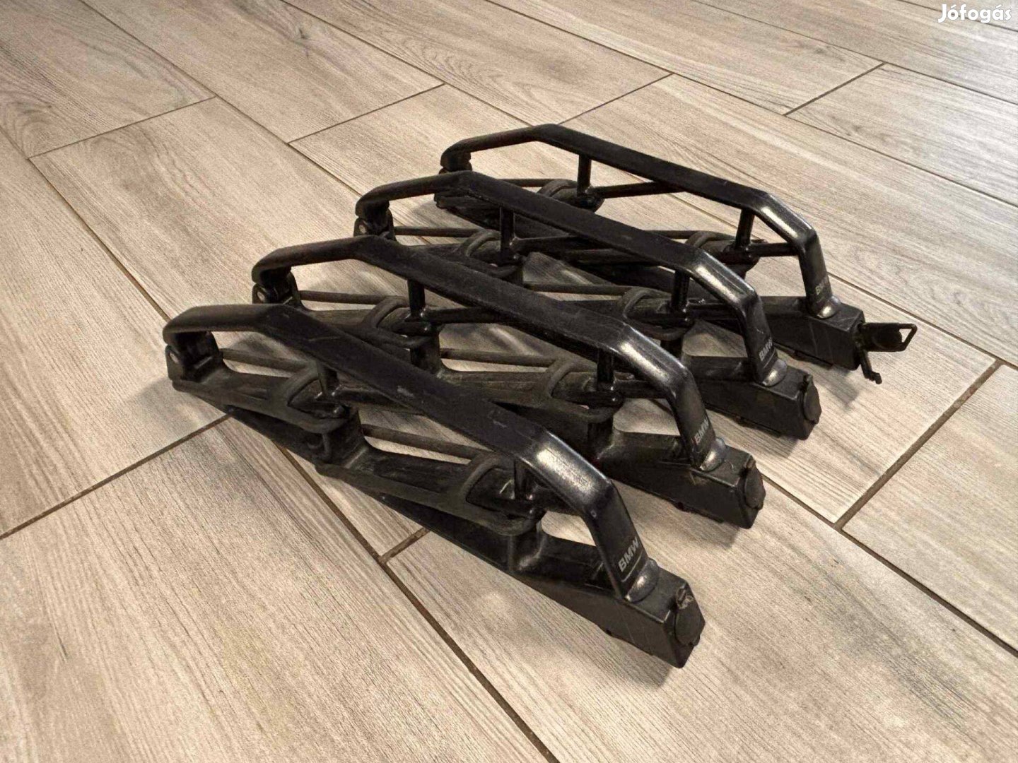 Nem Thule Bmw Síléctartó Sílécszállító T sínes 4db-os