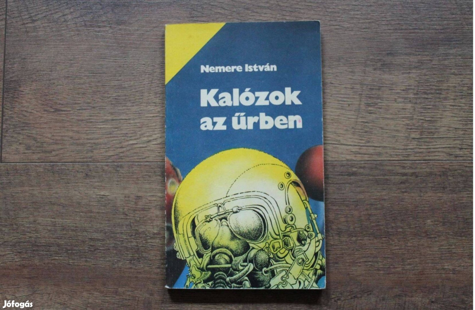 Nemere István - Kalózok az űrben