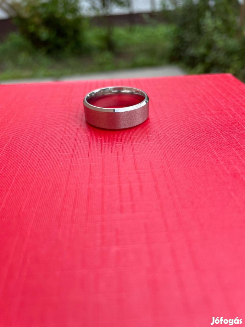 Nemesacél gyürü 11-es méret