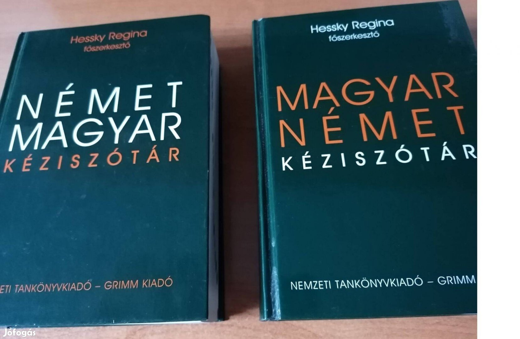 Német- Magyar és Magyar-Német szótárak eladóak