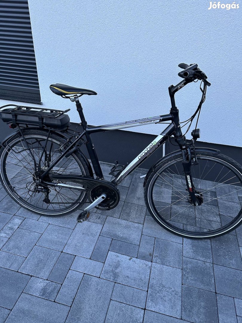 Német férfi ebike pedelec elektromos kerékpár 2aksival