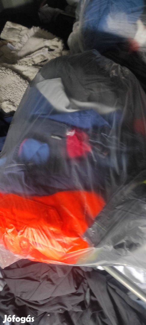 Nemet használt zsákos munkaruházat