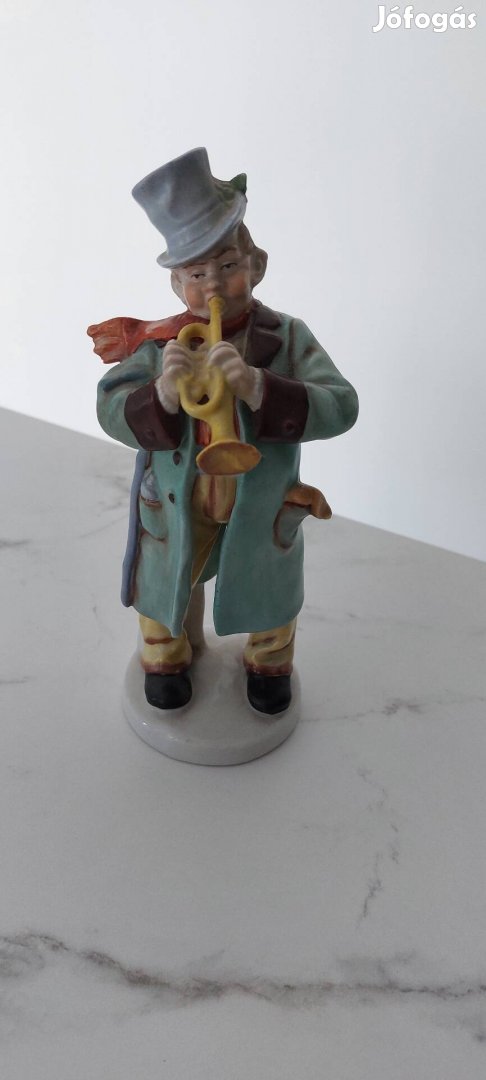 Német porcelán trombitás figura