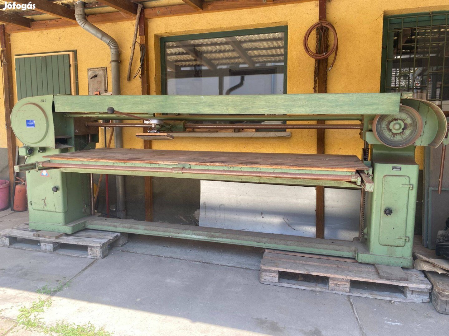 Német szalagcsiszoló