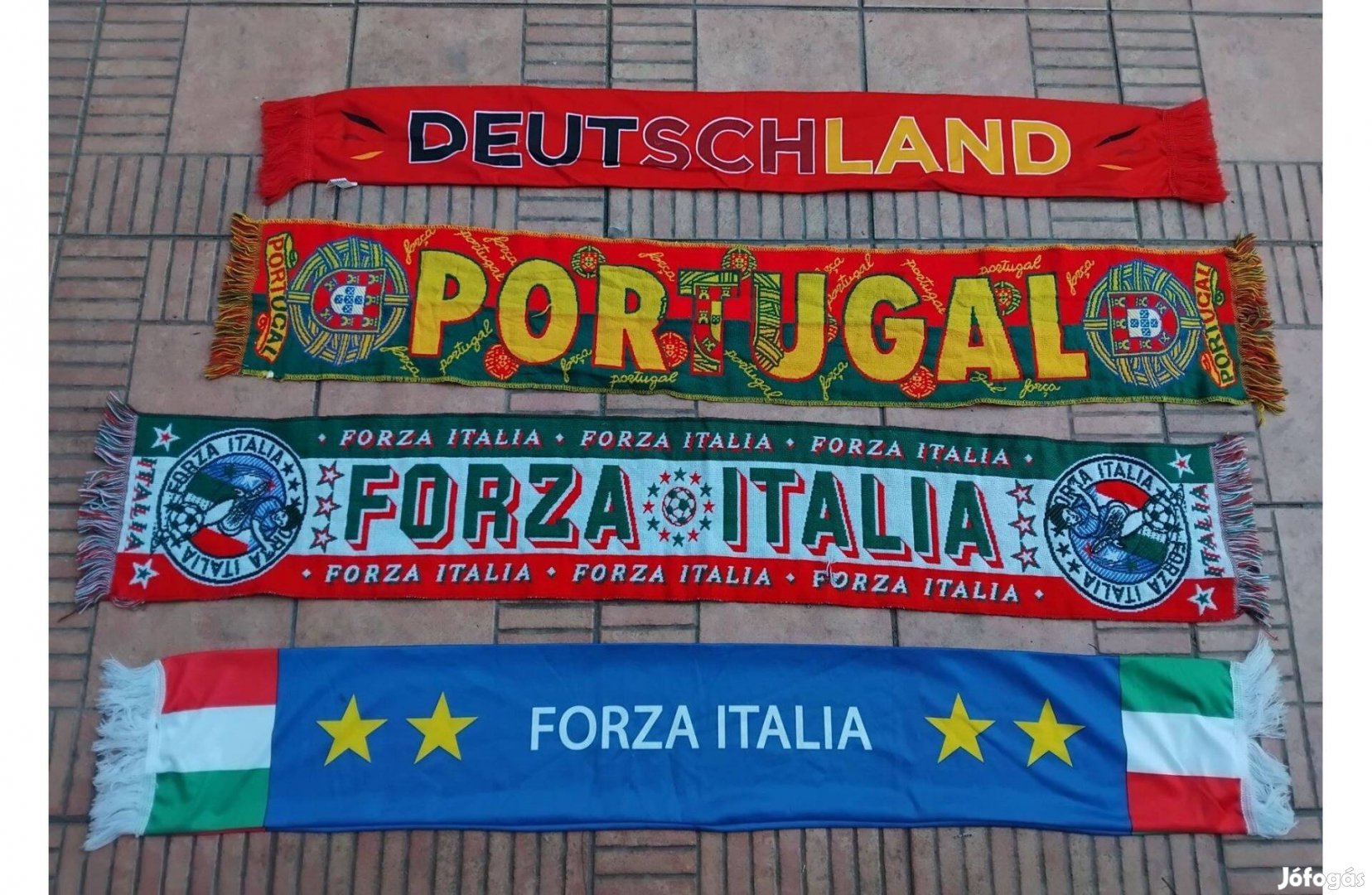 Német szurkolói sál portugál foci sál olasz sál 4db